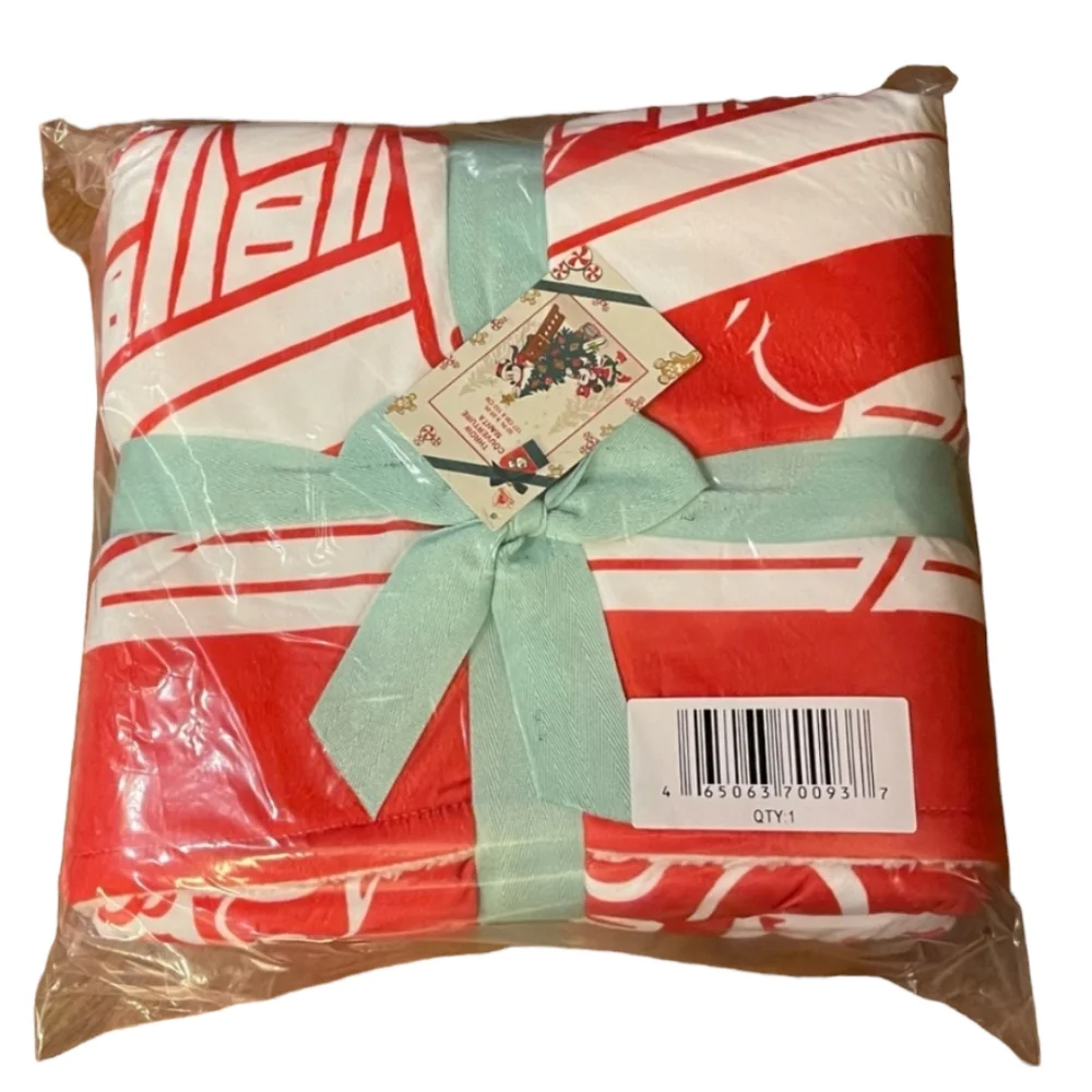 Disney Mickey Mouse and Minnie Holiday Fleece Throw Blanket